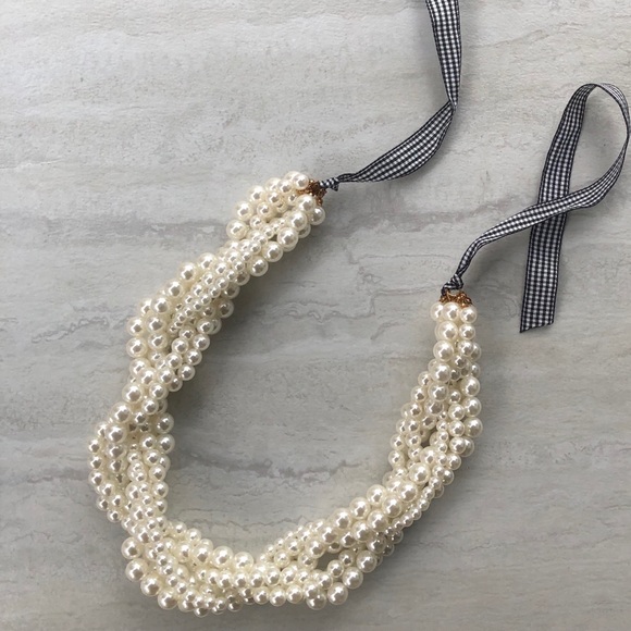 Handmade pearl Necklace ribbon detail - Picture 4 of 6